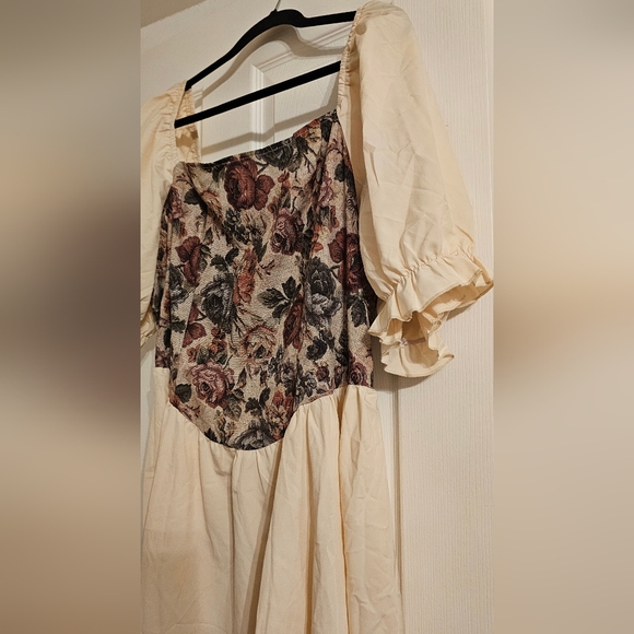 (3 for$30)Renaissance dress corset detail, stretch acordian back panel, - Picture 3 of 6